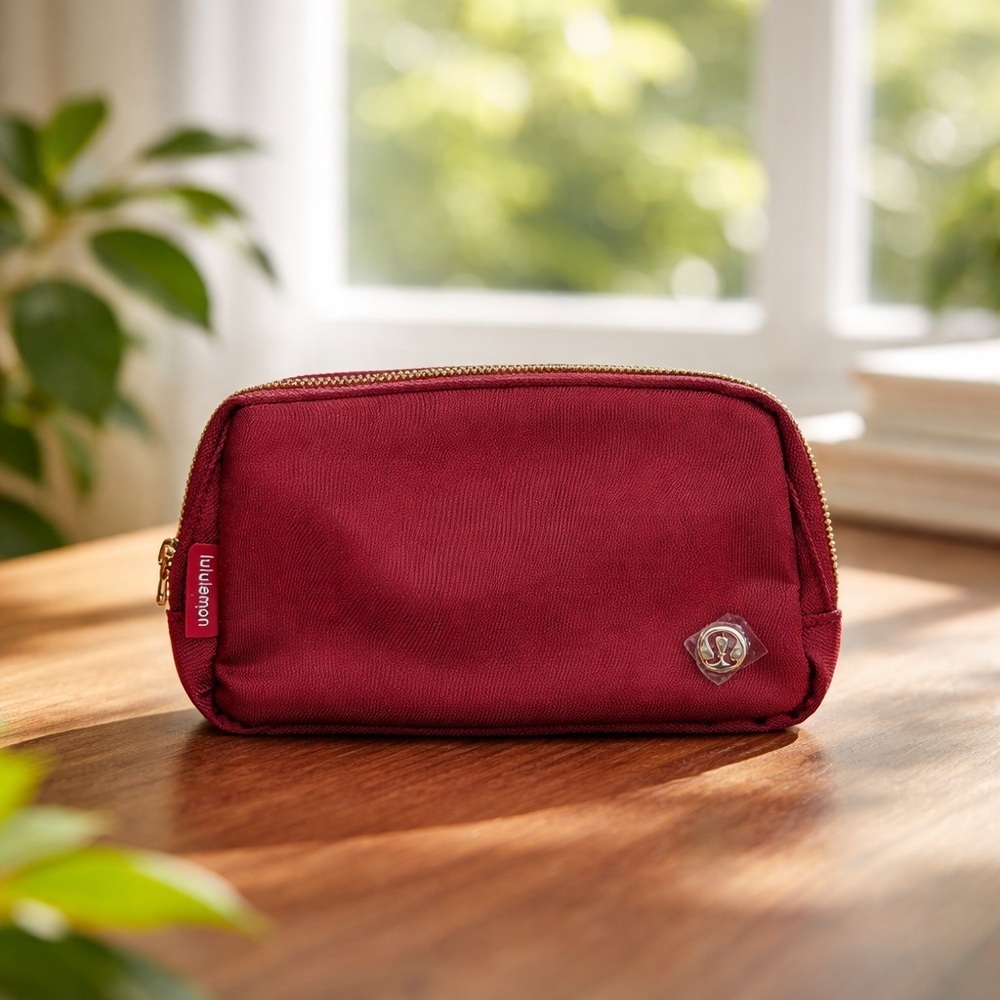 Lululemon Everywhere Belt Bag 1L